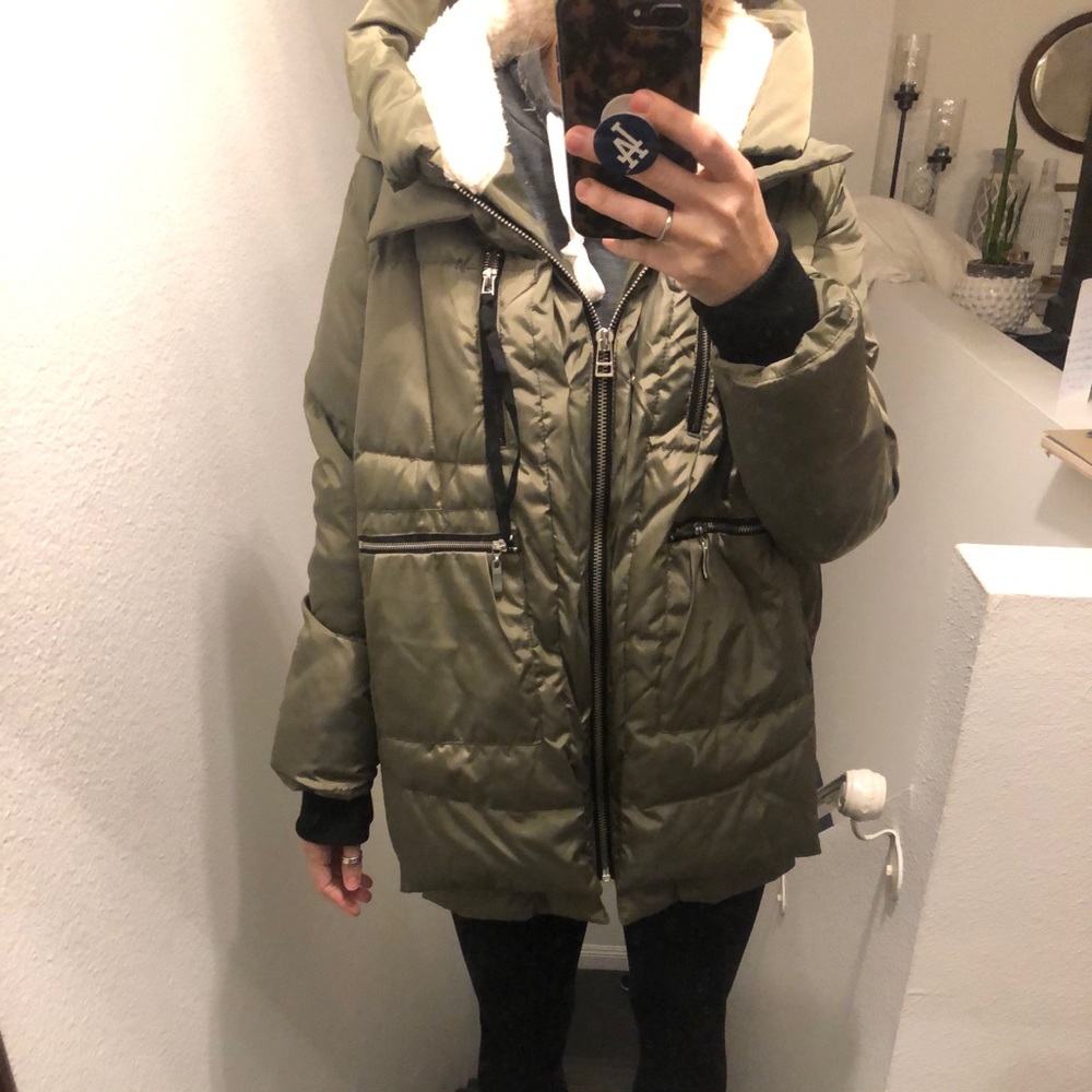 Oprah’s favorite jacket! Army green CI Sono